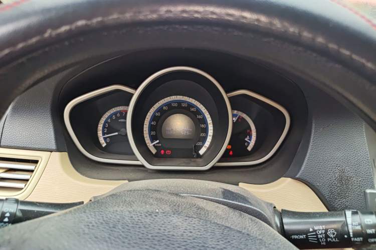 Used Soueast V6 Lingshi 2013 1.5L Manual Comfort Edition Instrument Cluster