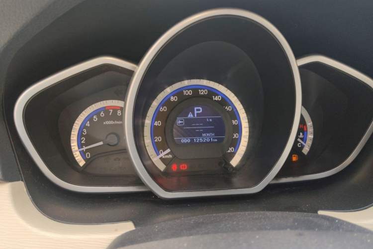 Used Soueast V6 Lingshi 2013 1.5L CVT Luxury Edition Instrument Cluster