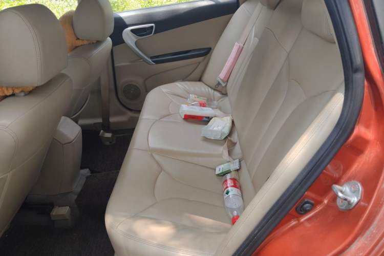 Used Soueast V6 Lingshi 2013 1.5L CVT Luxury Edition Left Rear Seat