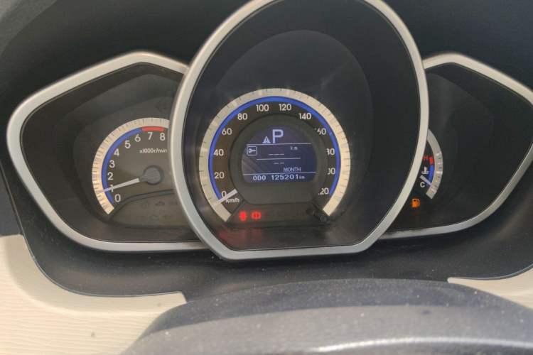 Used Soueast V6 Lingshi 2013 1.5L CVT Luxury Edition Odometer Close Up