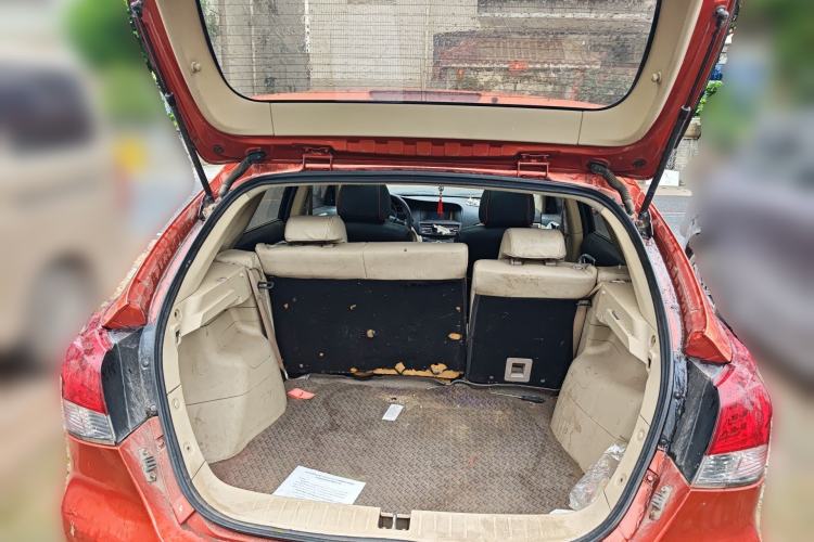 Used Soueast V6 Lingshi 2013 1.5L Manual Comfort Edition Trunk