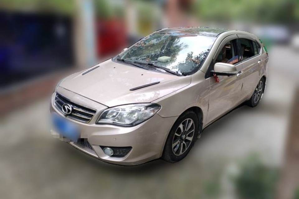 Soueast V6 Lingshi 2013