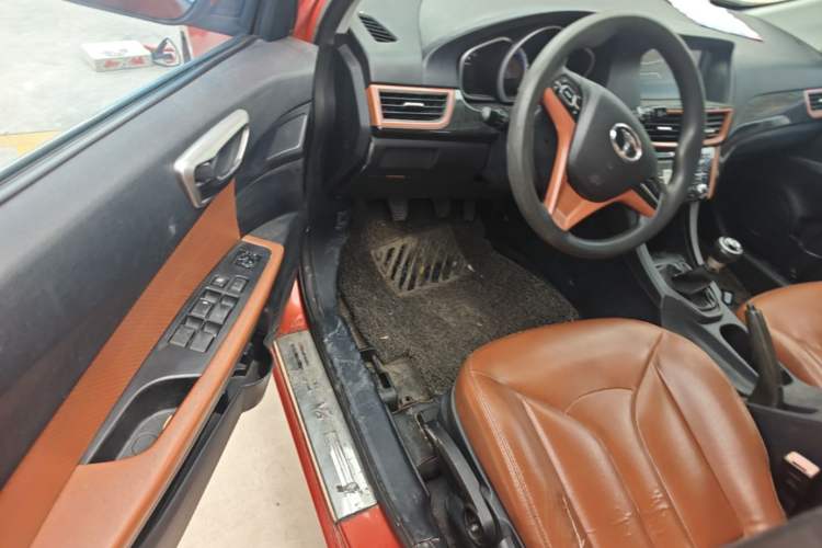 Used Soueast V6 Lingshi 2013 1.5L Manual Luxury Edition Driver Seat