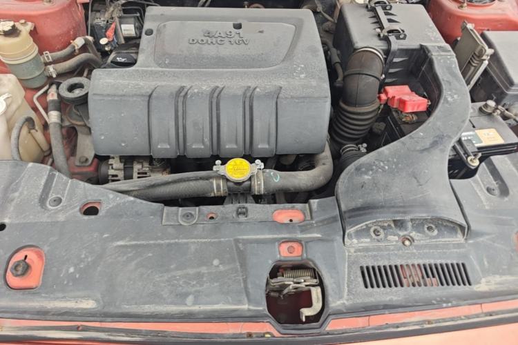 Used Soueast V6 Lingshi 2013 1.5L Manual Luxury Edition Engine Bay