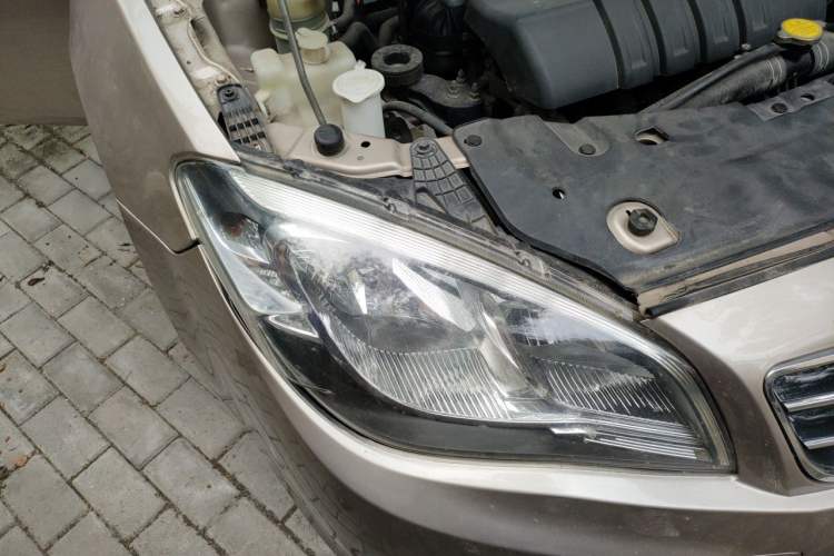 Used Soueast V6 Lingshi 2013 1.5L Manual Comfort Edition Right Front Headlight