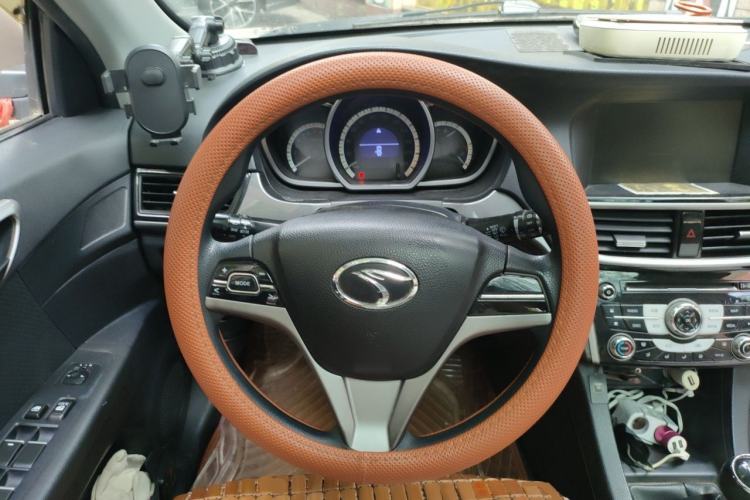 Used Soueast V6 Lingshi 2013 1.5L Manual Comfort Edition Steering Wheel