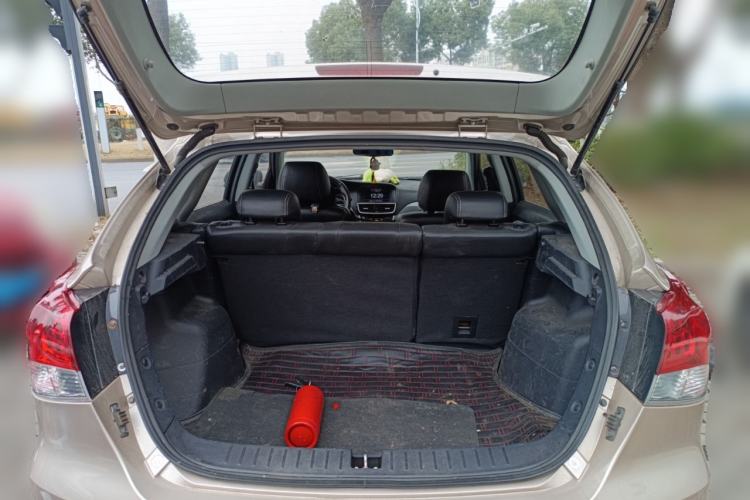 Used Soueast V6 Lingshi 2013 1.5L Manual Flagship Edition Trunk
