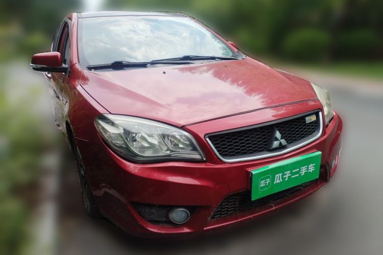 Used Soueast V6 Lingshi 2013 1.5L CVT Luxury Edition for Women Front Right 45 Deg