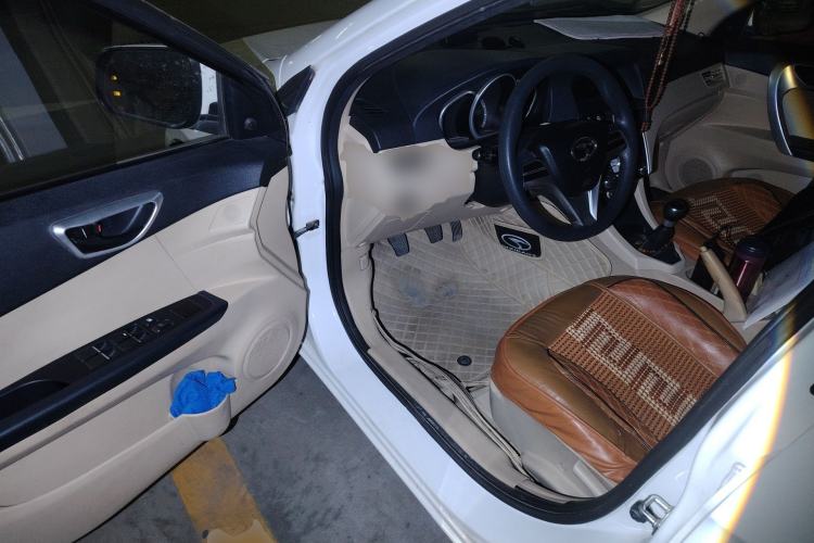 Used Soueast V6 Lingshi 2013 1.5L Manual Comfort Edition Driver Seat