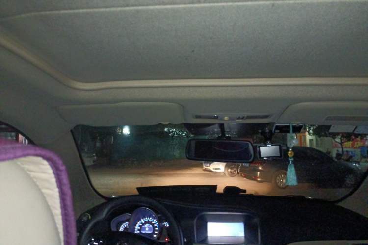 Used Soueast V6 Lingshi 2013 1.5L CVT Luxury Edition Headliner
