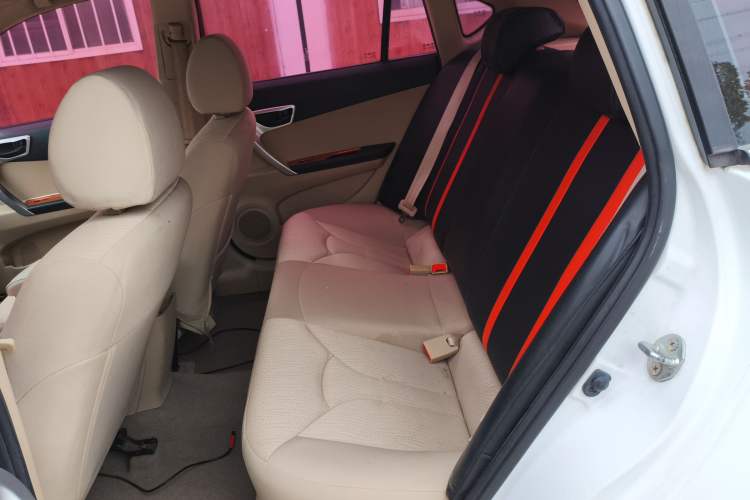 Used Soueast V6 Lingshi 2013 1.5L Manual Comfort Edition Left Rear Seat