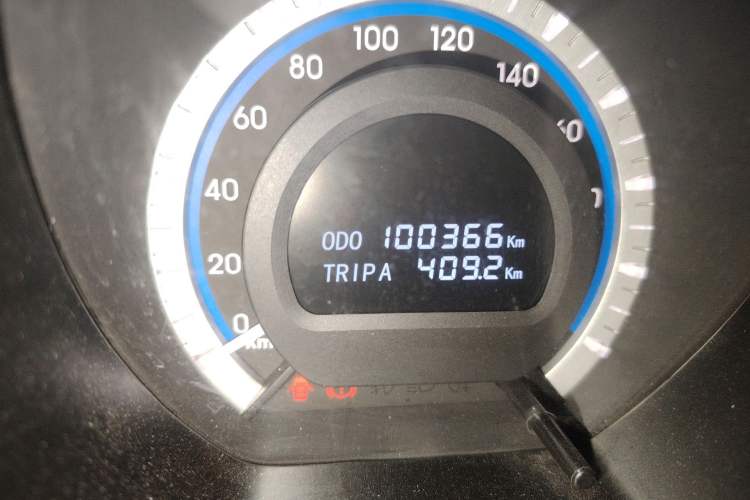 Used Soueast V6 Lingshi 2013 1.5L Manual Comfort Edition Odometer Close Up