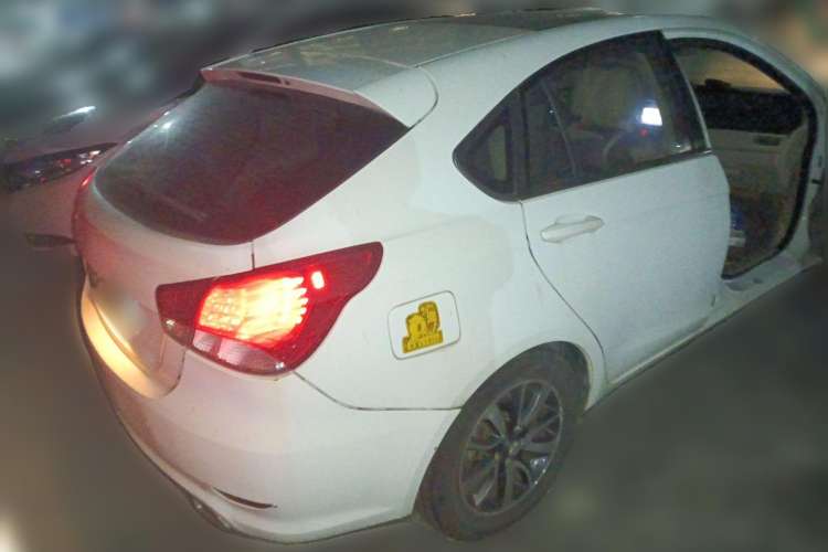 Used Soueast V6 Lingshi 2013 1.5L CVT Luxury Edition Rear Right 45 Deg