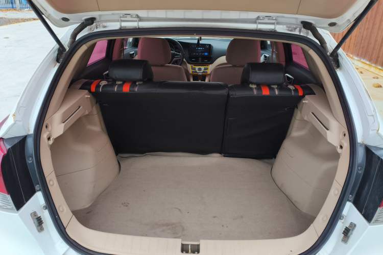 Used Soueast V6 Lingshi 2013 1.5L Manual Comfort Edition Trunk