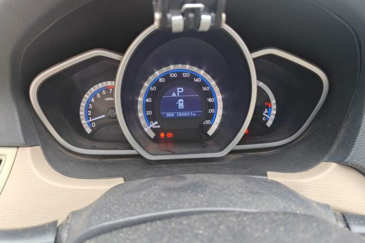 Used Soueast V6 Lingshi 2013 1.5L CVT Standard Edition Instrument Cluster