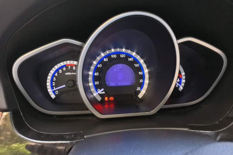 Used Soueast V6 Lingshi 2013 1.5L CVT Flagship Edition Instrument Cluster