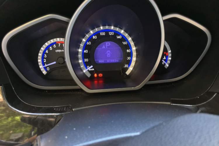 Used Soueast V6 Lingshi 2013 1.5L CVT Flagship Edition Odometer Close Up
