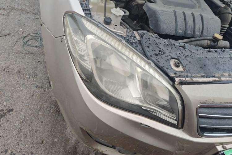 Used Soueast V6 Lingshi 2013 1.5L CVT Standard Edition Right Front Headlight