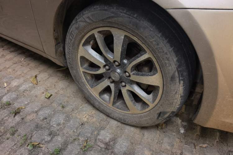 Used Soueast V6 Lingshi 2013 1.5L CVT Flagship Edition Right Front Wheel Hub