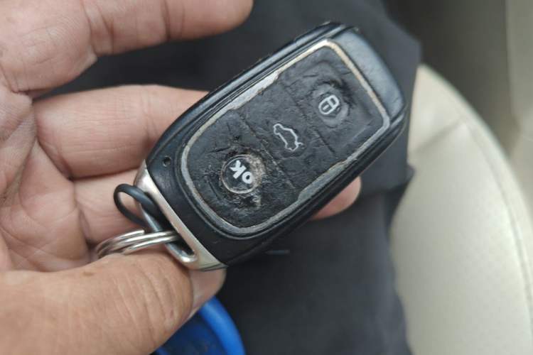 Used Soueast V6 Lingshi 2013 1.5L CVT Standard Edition Vehicle Key