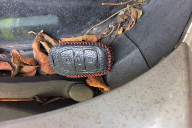 Used Soueast V6 Lingshi 2013 1.5L CVT Flagship Edition Vehicle Key