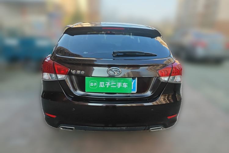 Used Soueast V6 Lingshi 2014 1.5L Manual Luxury Edition for Women Rear