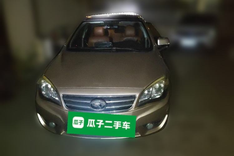 Used Soueast V6 Lingshi 2014 1.5L Manual Luxury Edition for Women Front