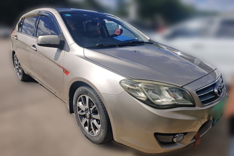 Used Soueast V6 Lingshi 2014 1.5L Manual Luxury Edition for Women Front Right 45 Deg