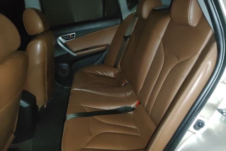 Used Soueast V6 Lingshi 2014 1.5L Manual Luxury Edition for Women Left Rear Seat