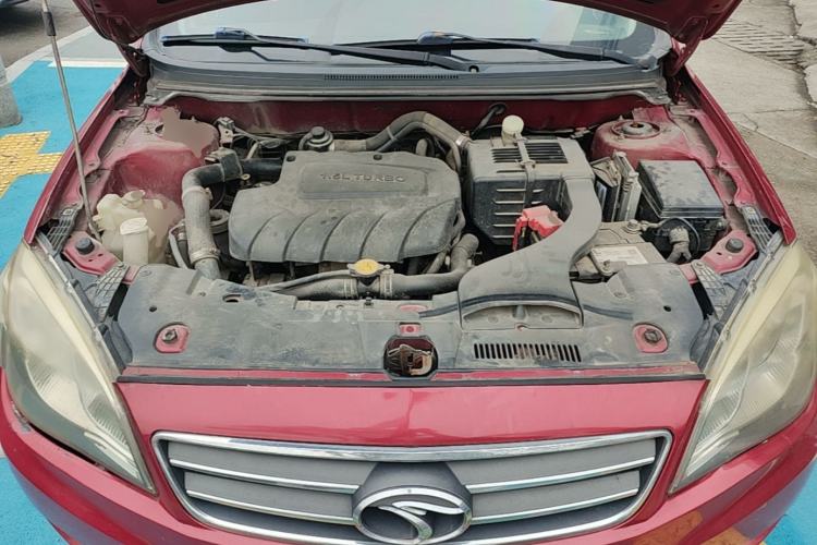 Used Soueast V6 Lingshi 2014 1.5T CVT Smart Control Version Engine Bay