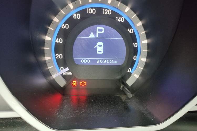 Used Soueast V6 Lingshi 2014 1.5T CVT Smart Control Version Odometer Close Up