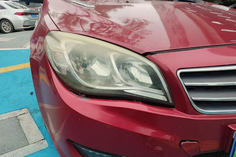 Used Soueast V6 Lingshi 2014 1.5T CVT Smart Control Version Right Front Headlight