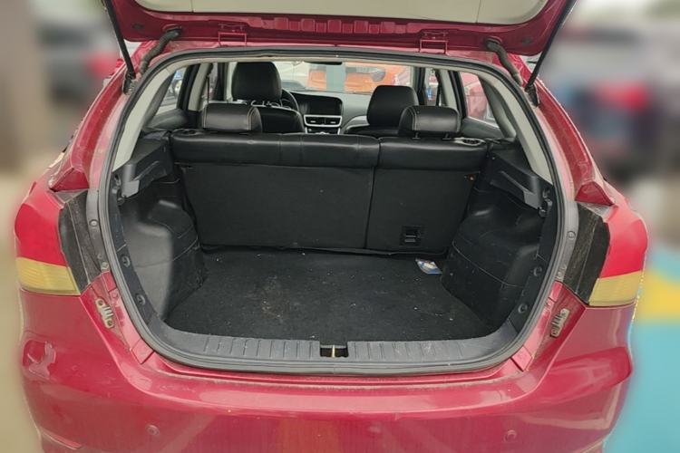Used Soueast V6 Lingshi 2014 1.5T CVT Smart Control Version Trunk