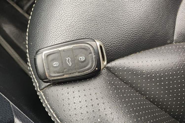 Used Soueast V6 Lingshi 2014 1.5T CVT Smart Control Version Vehicle Key
