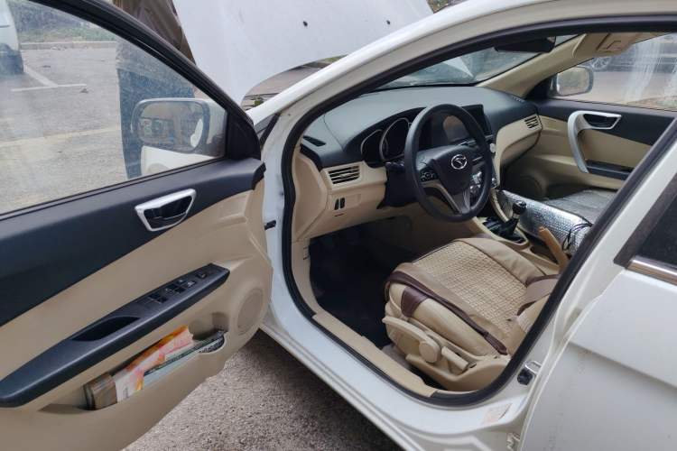 Used Soueast V6 Lingshi 2014 1.5L Manual Luxury Edition for Women Driver Seat