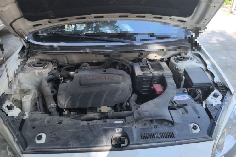 Used Soueast V6 Lingshi 2014 1.5T Manual Qukong Edition Engine Bay