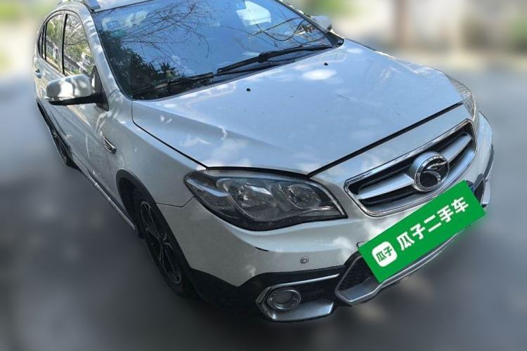 Used Soueast V6 Lingshi 2014 1.5T Manual Qukong Edition Front Right 45 Deg