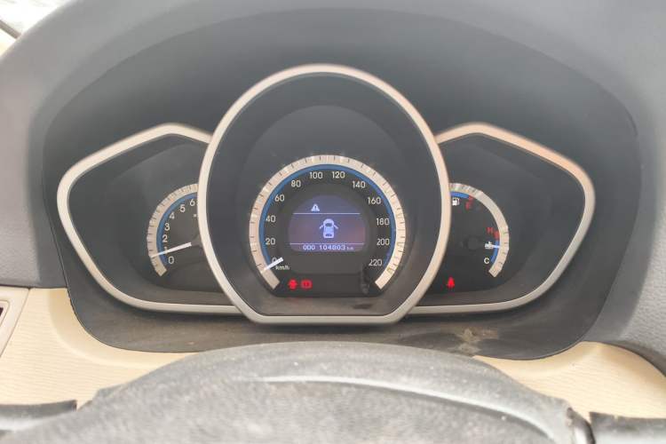 Used Soueast V6 Lingshi 2014 1.5L Manual Luxury Edition for Women Instrument Cluster