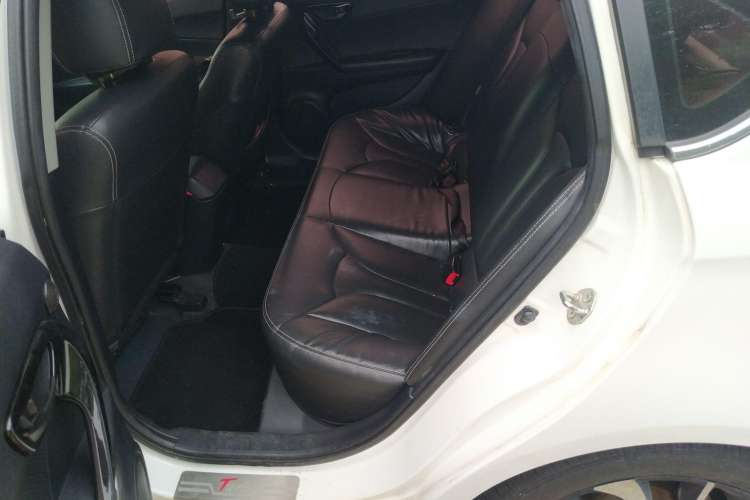 Used Soueast V6 Lingshi 2014 1.5T CVT FunControl Edition Left Rear Seat
