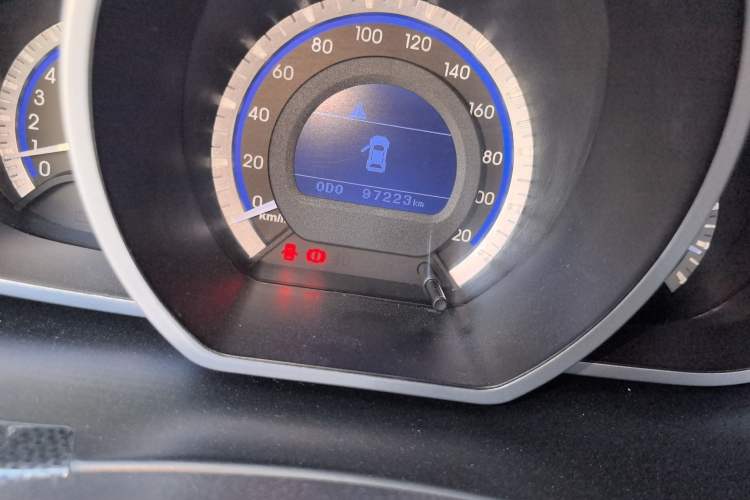 Used Soueast V6 Lingshi 2014 1.5T Manual Qukong Edition Odometer Close Up