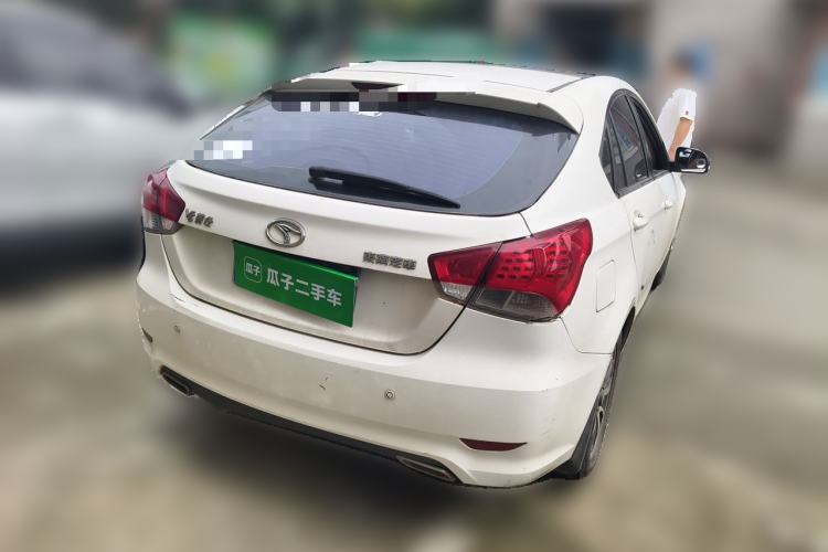Used Soueast V6 Lingshi 2014 1.5L Manual Luxury Edition for Women Rear Right 45 Deg