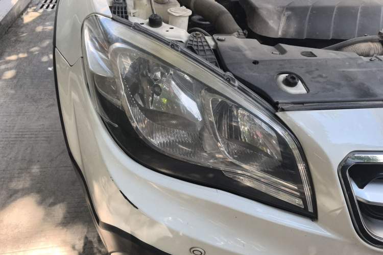 Used Soueast V6 Lingshi 2014 1.5T Manual Qukong Edition Right Front Headlight
