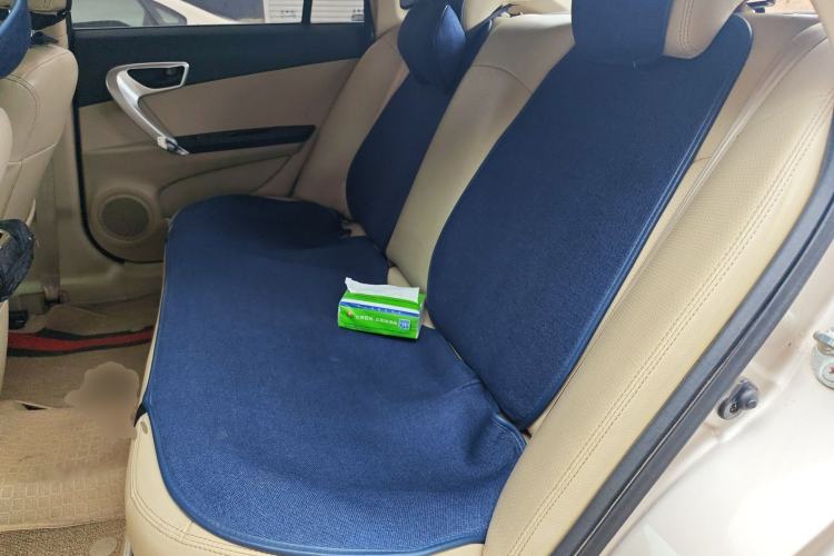 Used Soueast V6 Lingshi 2014 1.5L Manual Luxury Edition for Women Left Rear Seat