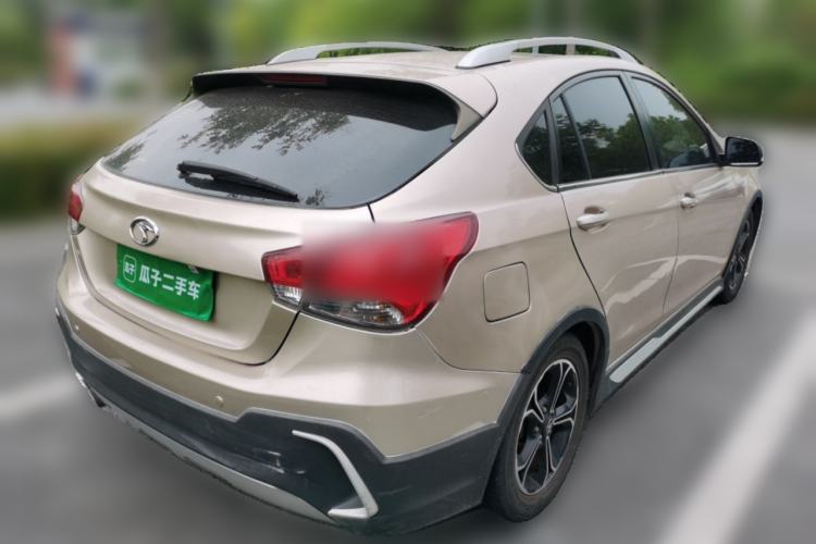 Used Soueast V6 Lingshi 2015 CROSS 1.5L Manual ZhiZun Model Rear Right 45 Deg