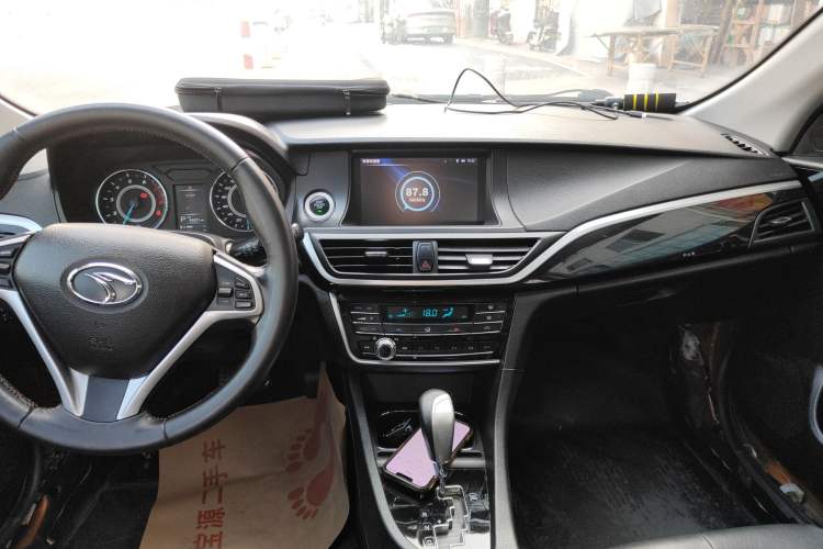 Used Soueast V6 Lingshi 2015 CROSS 1.5L CVT ZhiZun Model Audio And AC Panel