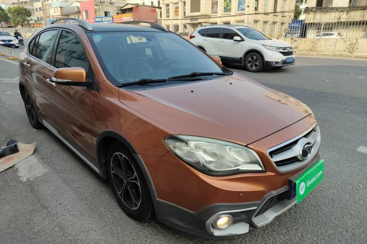 Used Soueast V6 Lingshi 2015 CROSS 1.5L CVT ZhiZun Model Exterior 2