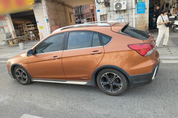 Used Soueast V6 Lingshi 2015 CROSS 1.5L CVT ZhiZun Model Exterior 3