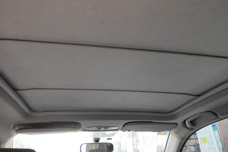 Used Soueast V6 Lingshi 2015 CROSS 1.5L CVT ZhiZun Model Headliner