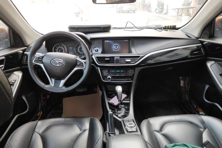 Used Soueast V6 Lingshi 2015 CROSS 1.5L CVT ZhiZun Model Interior 2