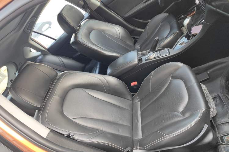 Used Soueast V6 Lingshi 2015 CROSS 1.5L CVT ZhiZun Model Right Front Seat